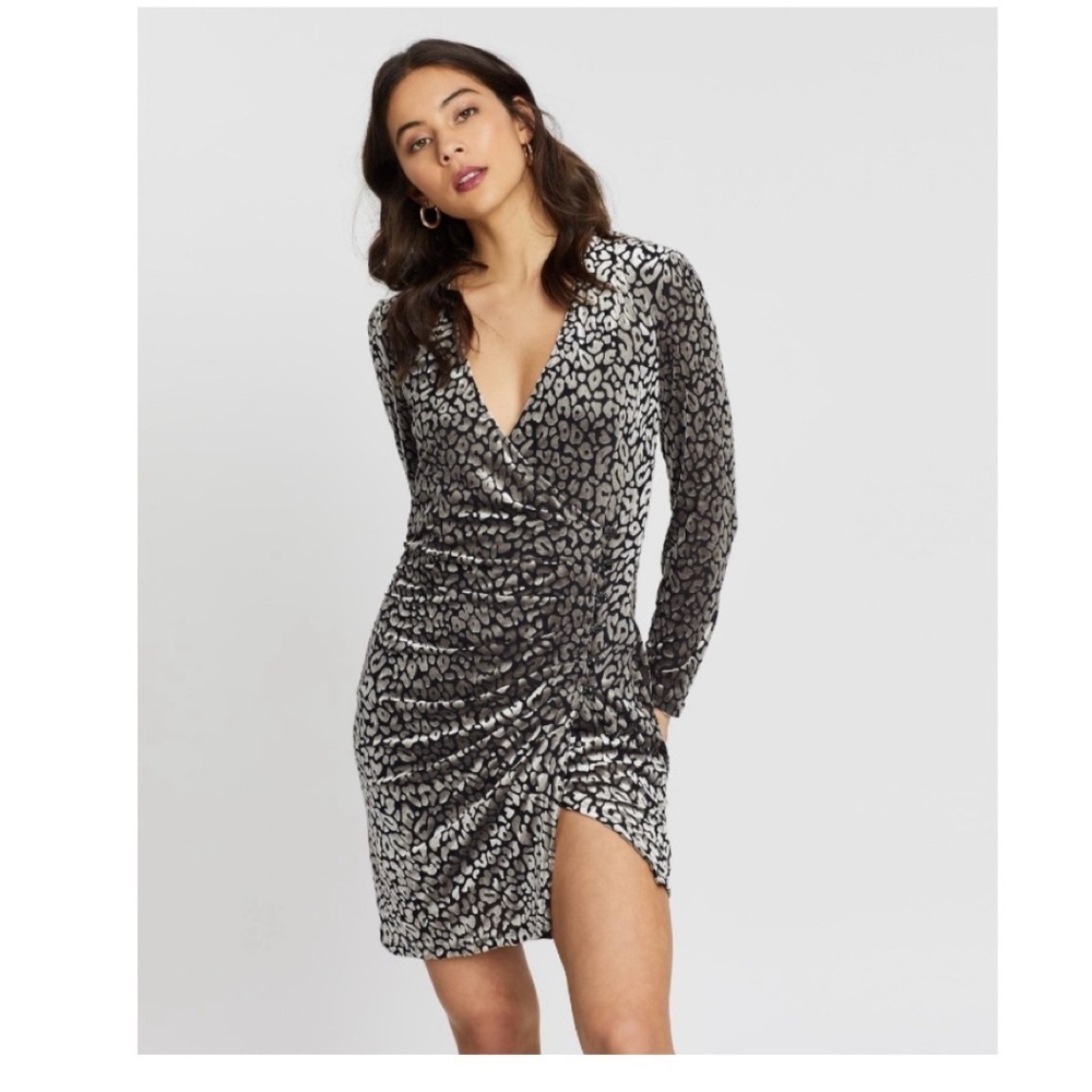Astr the Label Revolve Yasmin Dress sz: S Silver Leopard